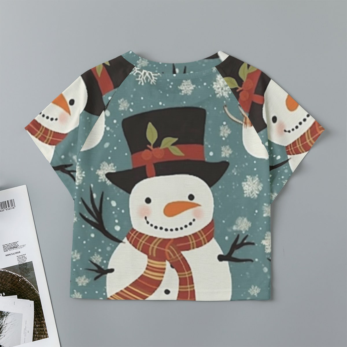 Eco-friendly  All-Over Print Women's cropped Raglan T-shirt With Short Sleeve