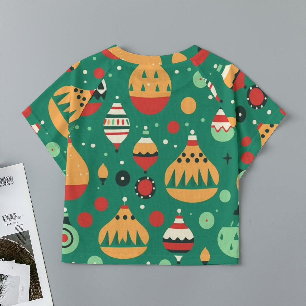 Eco-friendly  All-Over Print Women's cropped Raglan T-shirt With Short Sleeve