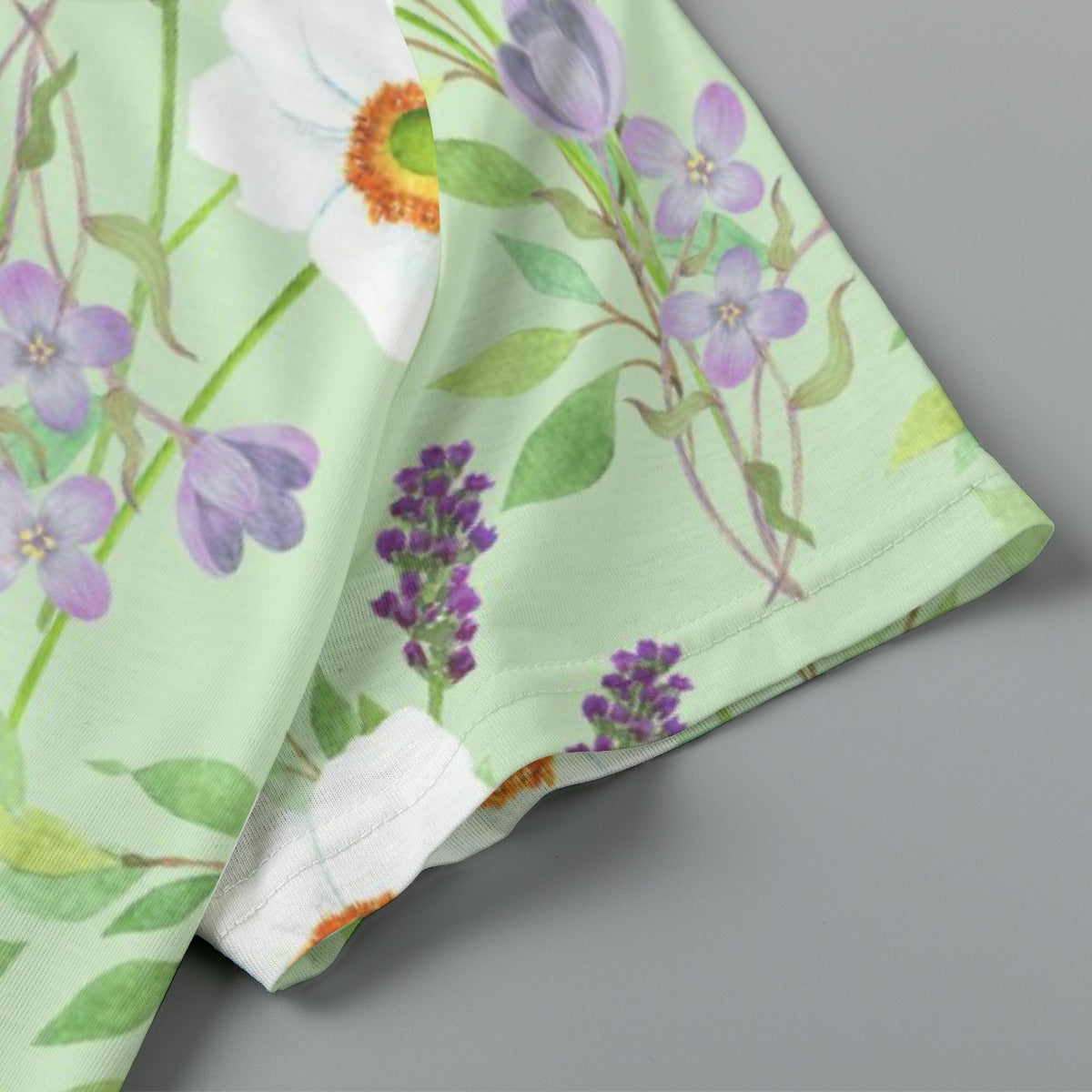 Eco-friendly  All-Over Print Women's cropped Raglan T-shirt With Short Sleeve