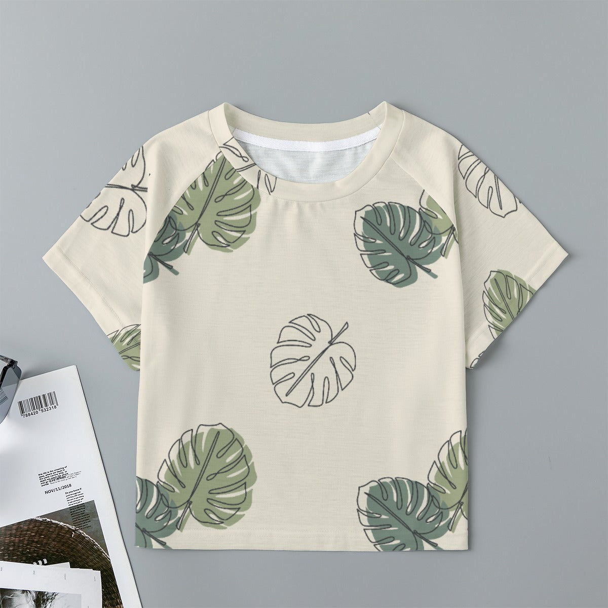 Eco-friendly  All-Over Print Women's cropped Raglan T-shirt With Short Sleeve