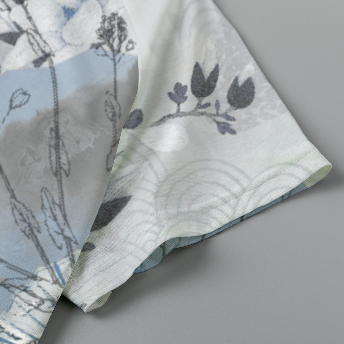 Eco-friendly  All-Over Print Women's cropped Raglan T-shirt With Short Sleeve