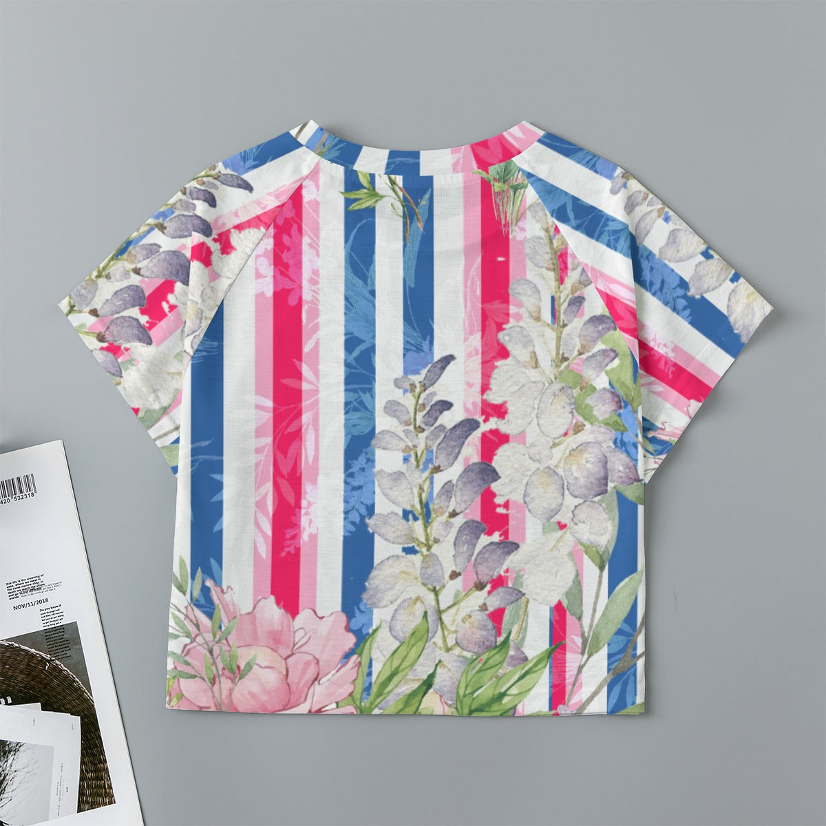 Eco-friendly  All-Over Print Women's cropped Raglan T-shirt With Short Sleeve